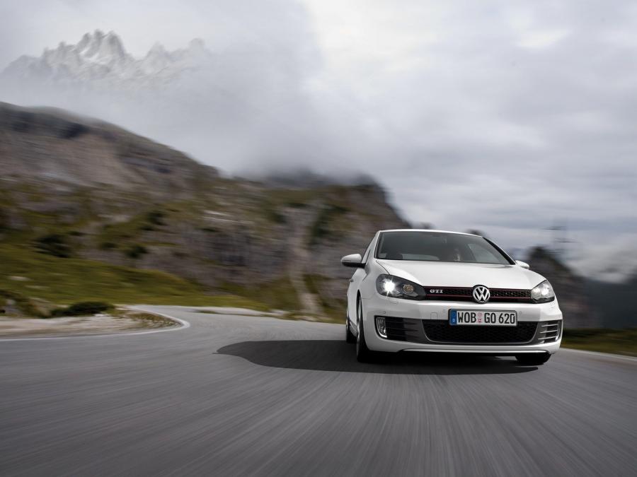  Volkswagen Golf GTi 2008 года  (фото 30 из 83)